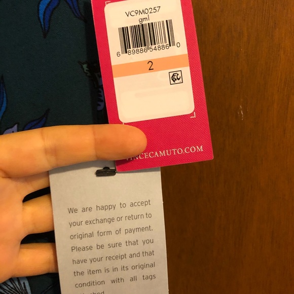 Vince Camuto Women's 2 Green Fit And Flare Dress Floral V Neck NWT - Picture 5 of 5